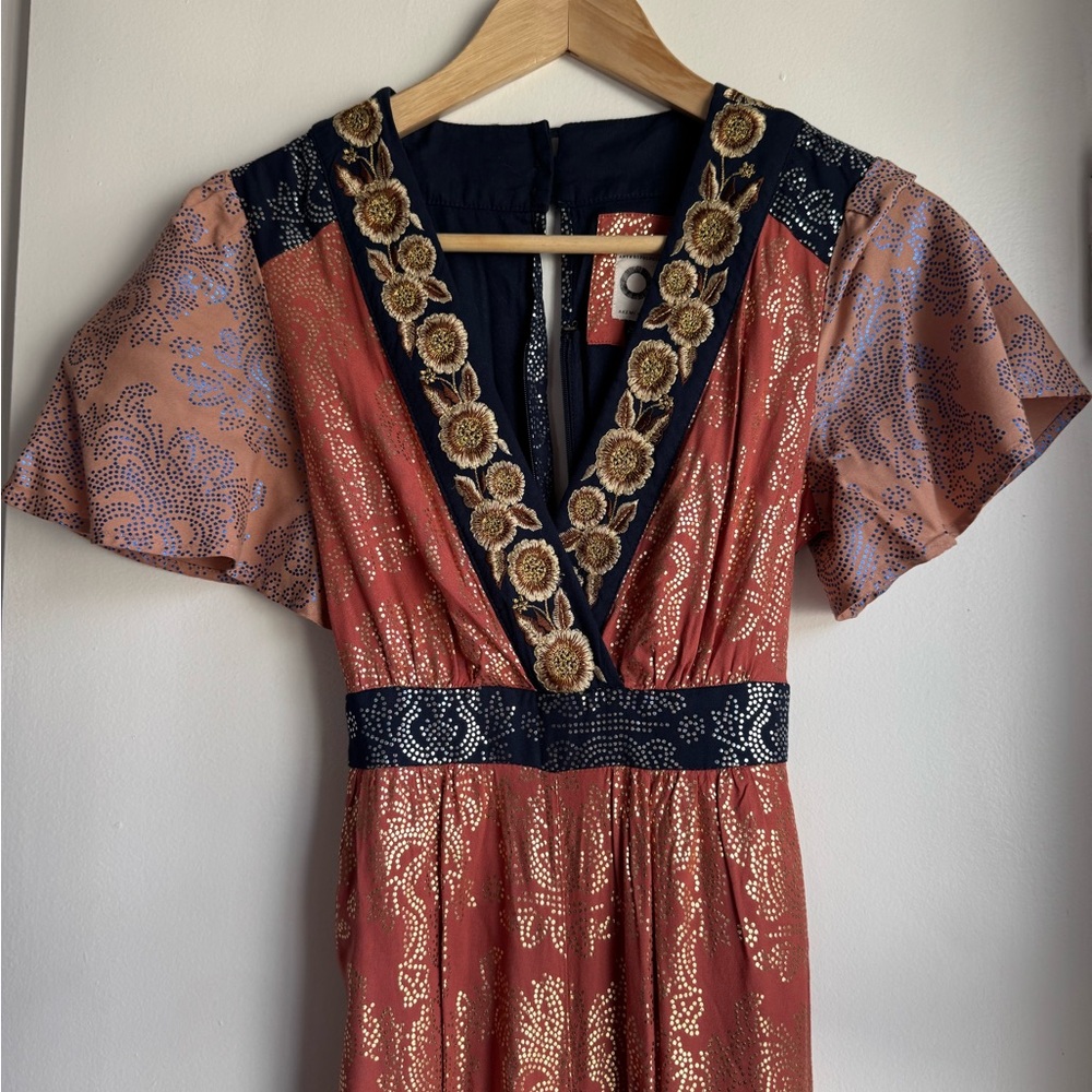 Anthropologie Akemi + Kin Navy and Gold Top - Picture 3 of 11